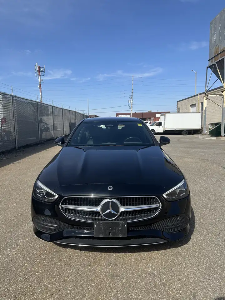 Mercedes-Benz C-Class снимка Mercedes-Benz C-Class