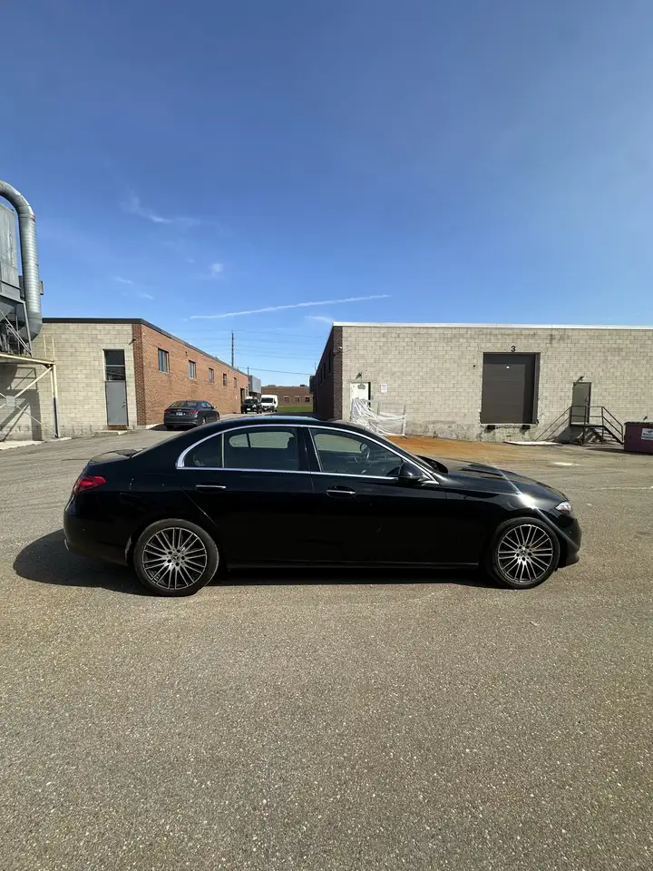 Mercedes-Benz C-Class снимка Mercedes-Benz C-Class