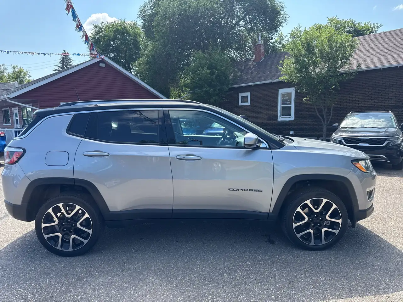 Jeep Compass photo Jeep Compass