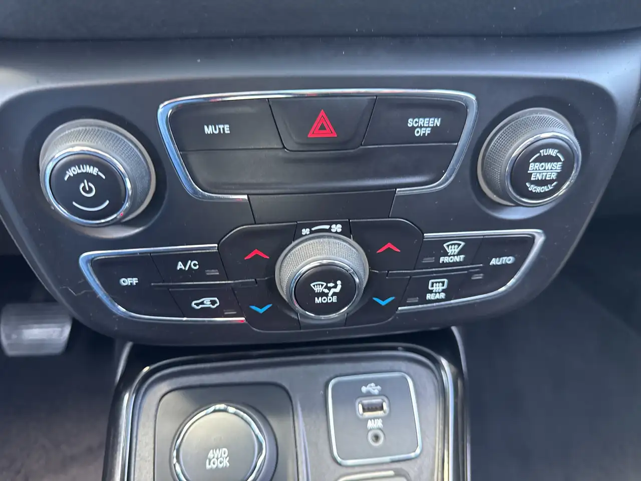 Jeep Compass photo Jeep Compass