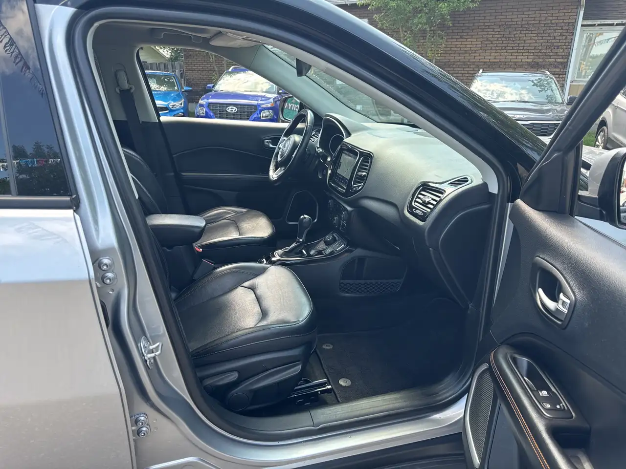 Jeep Compass photo Jeep Compass