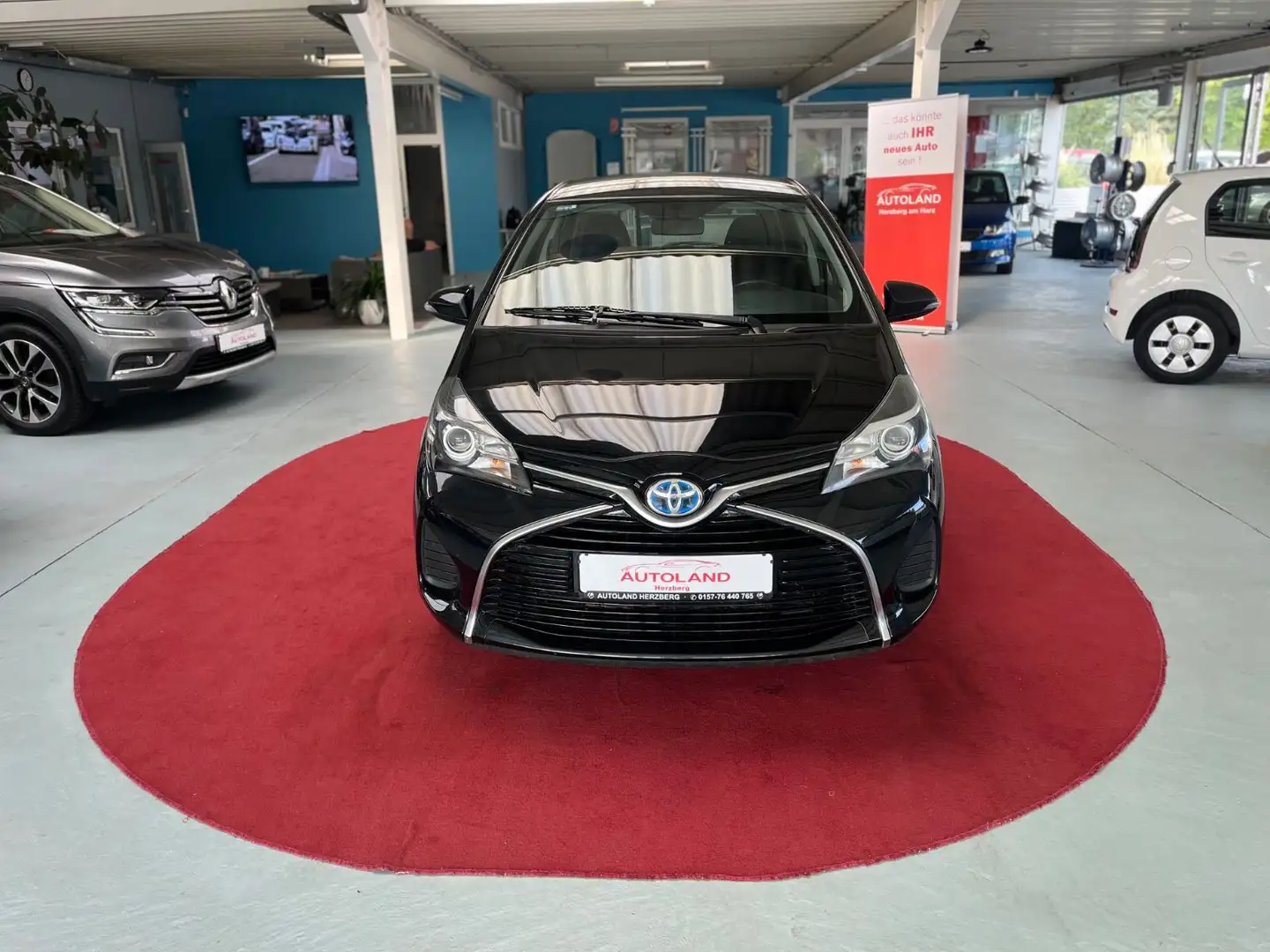 Toyota Yaris Basis Hybrid Nero - 2