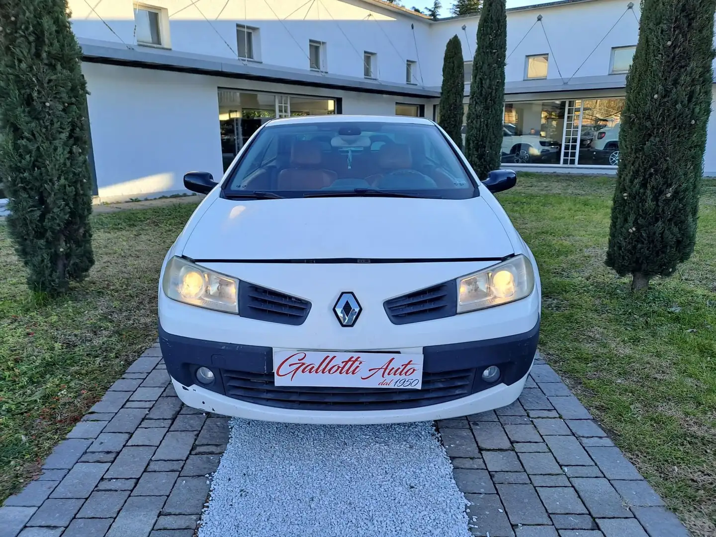 Renault Megane C-C 2.0 16V dCi Luxe Blanco - 2