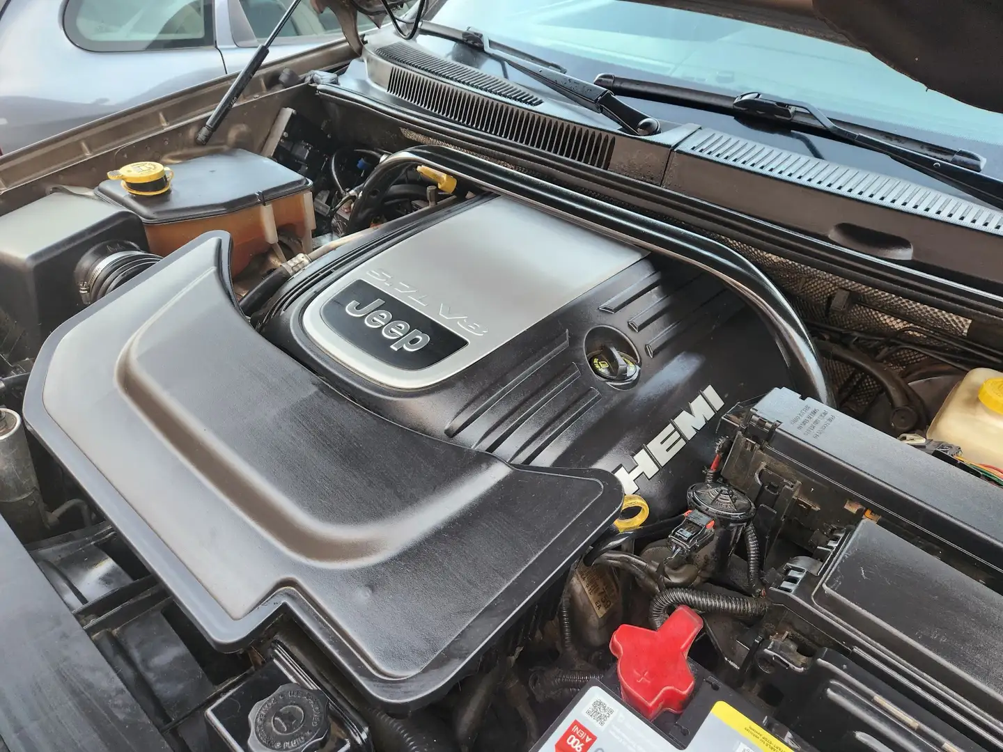 Jeep Grand Cherokee 5.7 V8 Hemi Limited Aut. - 2