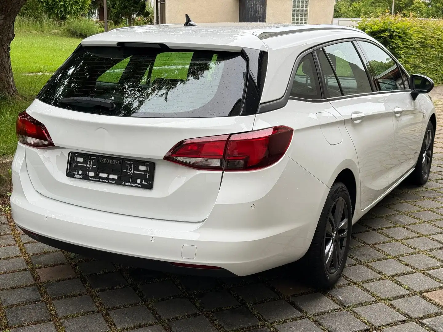 Opel Astra Sports Tourer Weiß - 2
