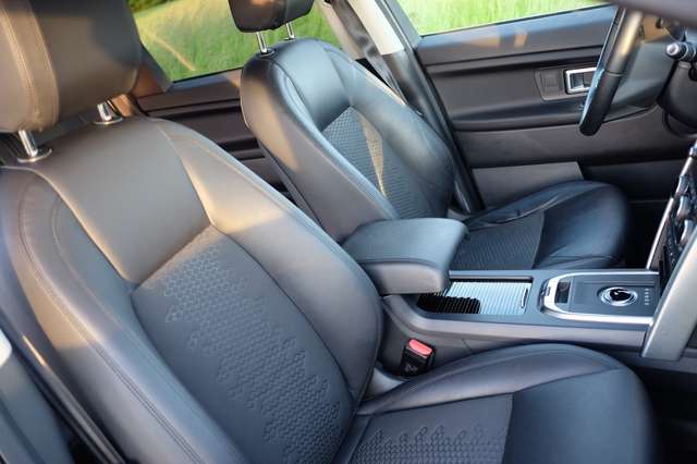 Land Rover Discovery Sport SE AWD AHK Xenon Navi 8-fach Alu