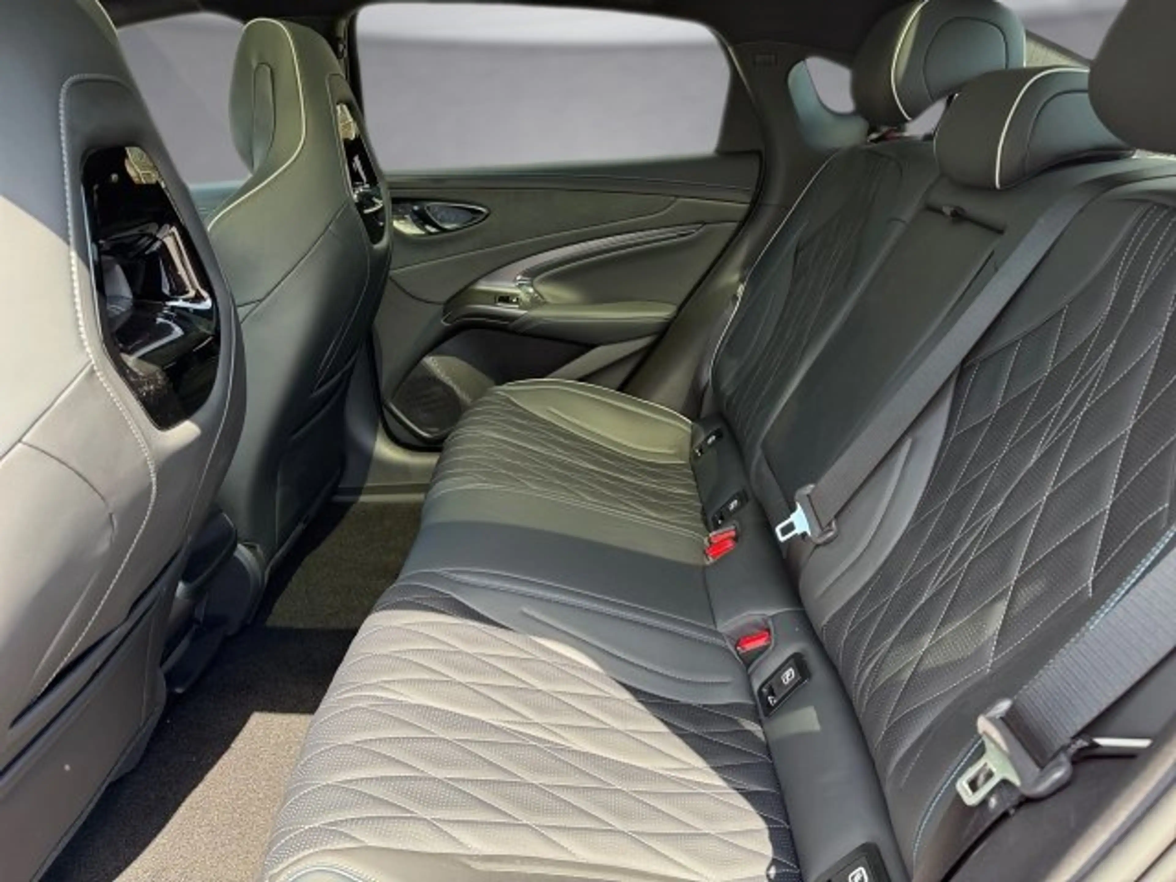 BYD Seal Excellence AWD MY26 — photo 12