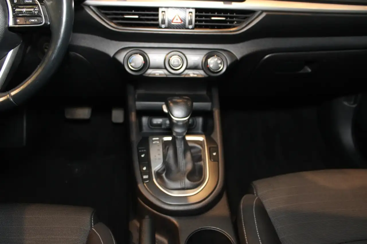 Kia Forte снимка Kia Forte