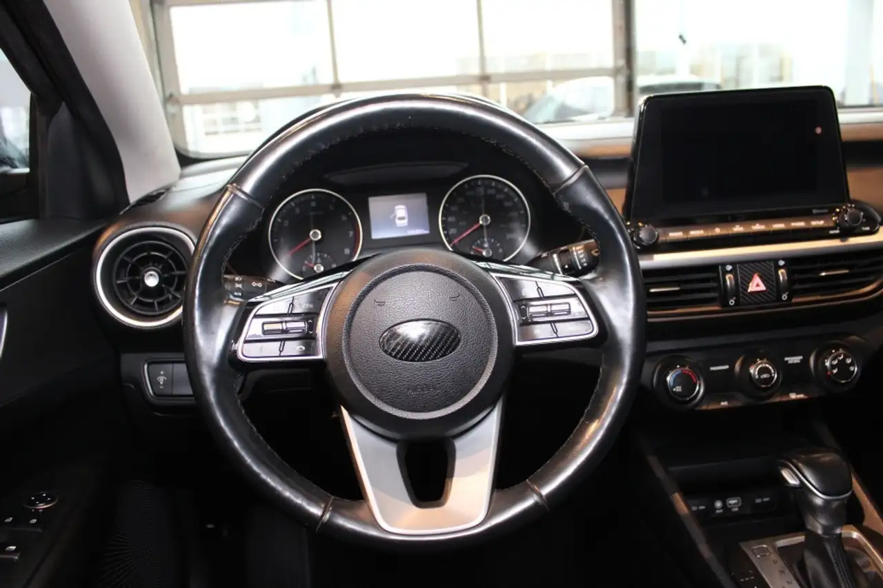 Kia Forte снимка Kia Forte