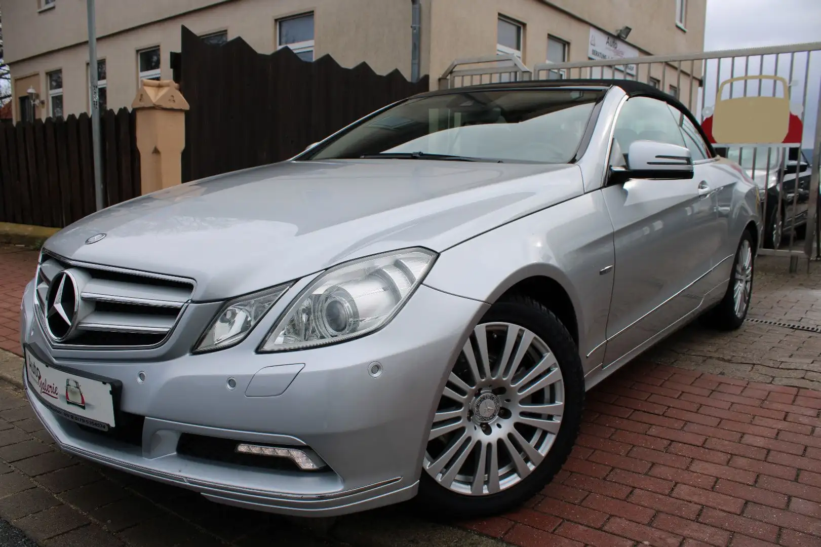 Mercedes-Benz E 250 Cabrio BlueEfficiency|Automatik| Silber - 1