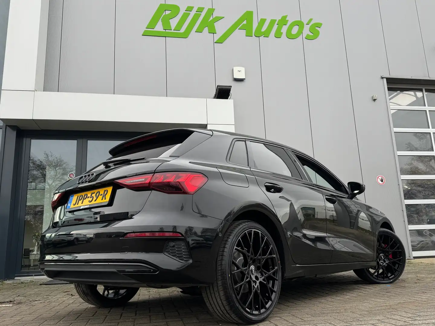 Audi A3 Sportback 40 TFSI e Advanced * Matrix Led * Stoelv Zwart - 2