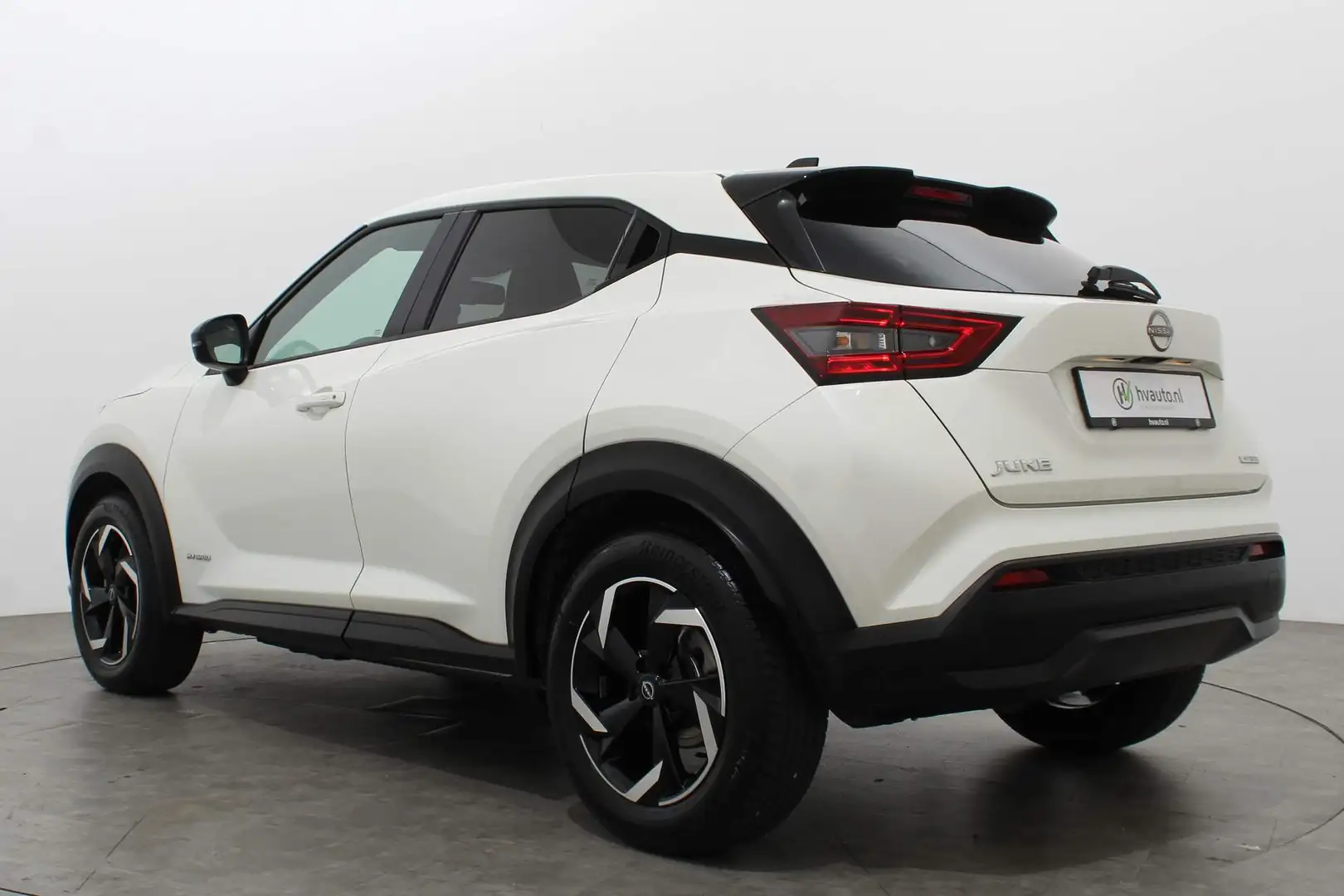 Nissan Juke 1.6 HYBRID 145PK N-CONNECTA | Navi | Camera | Trek Wit - 2