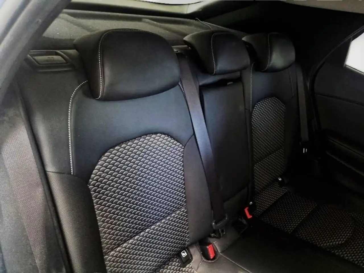Kia X Ceed 1.6 GDI PHEV 141 CV DCT HIGH TECH CROSSOVER, миниатюра 11