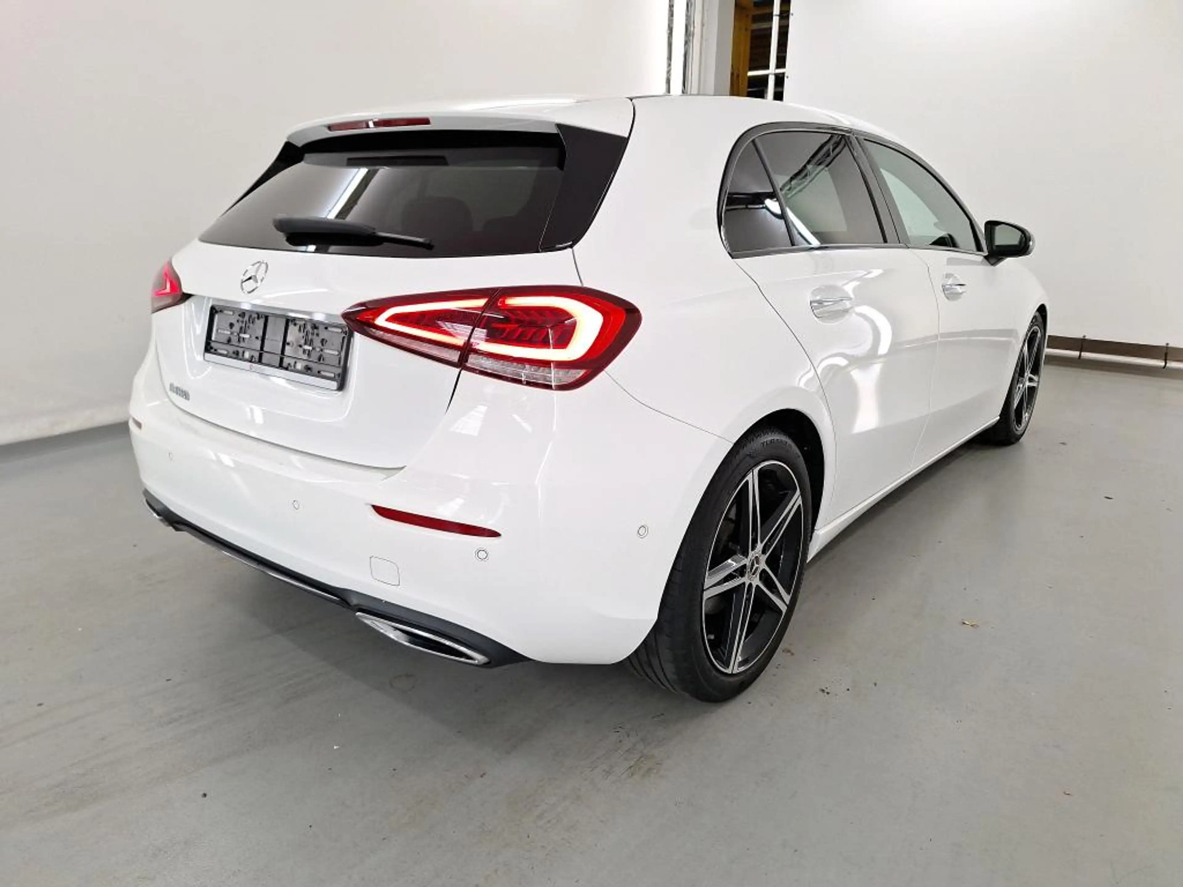 Mercedes-Benz A 180 Business Solution (EU6AP) - GPS - KEYLESS - CAMERA - LED - SONO — photo 4