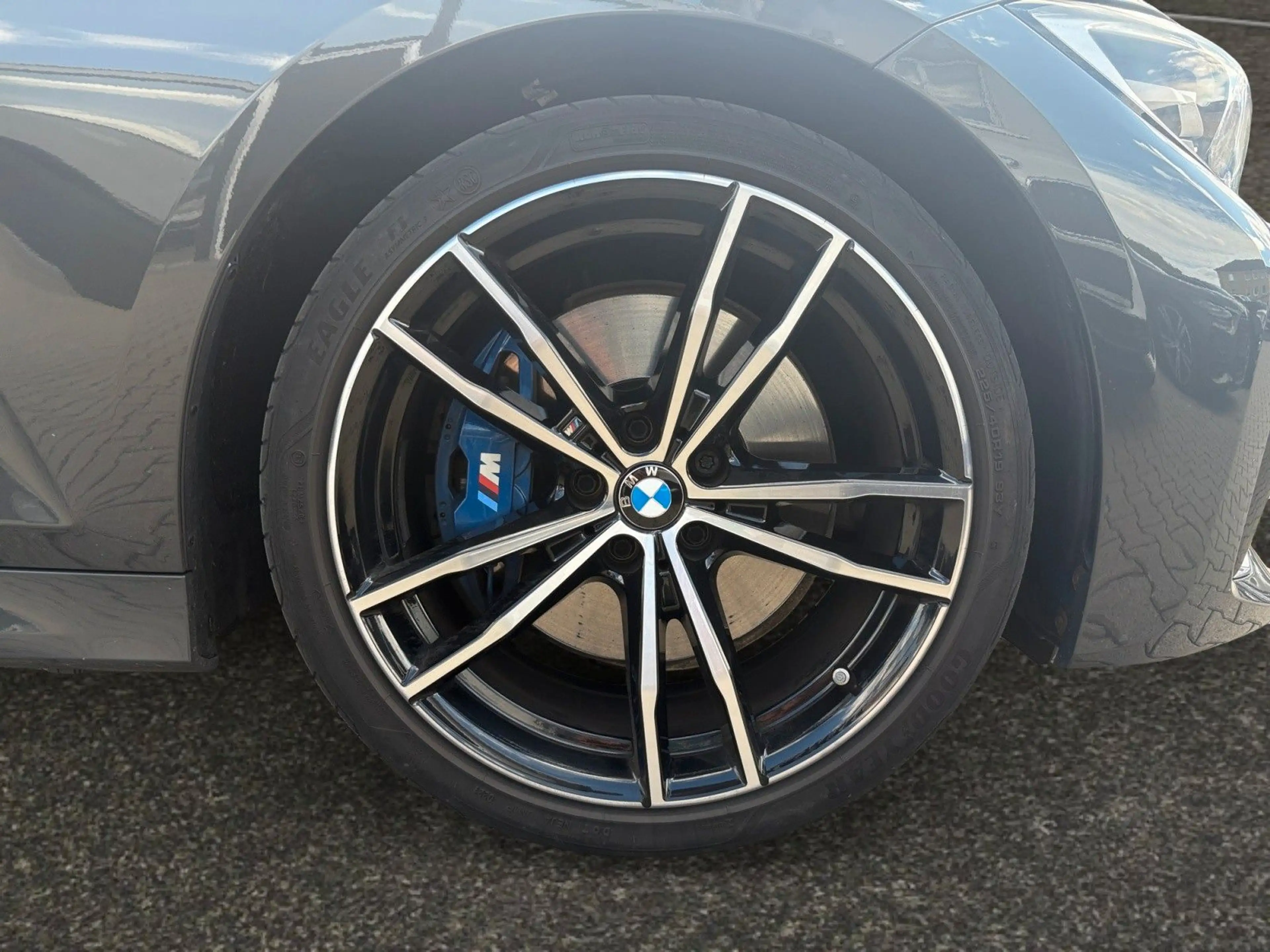 BMW 320 d M Sport T — photo 8