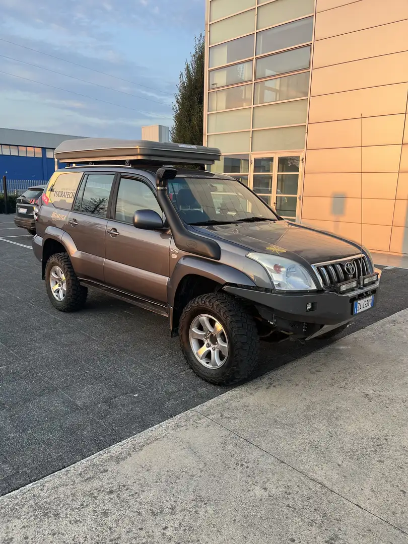 Toyota Land Cruiser Prado Blau - 2