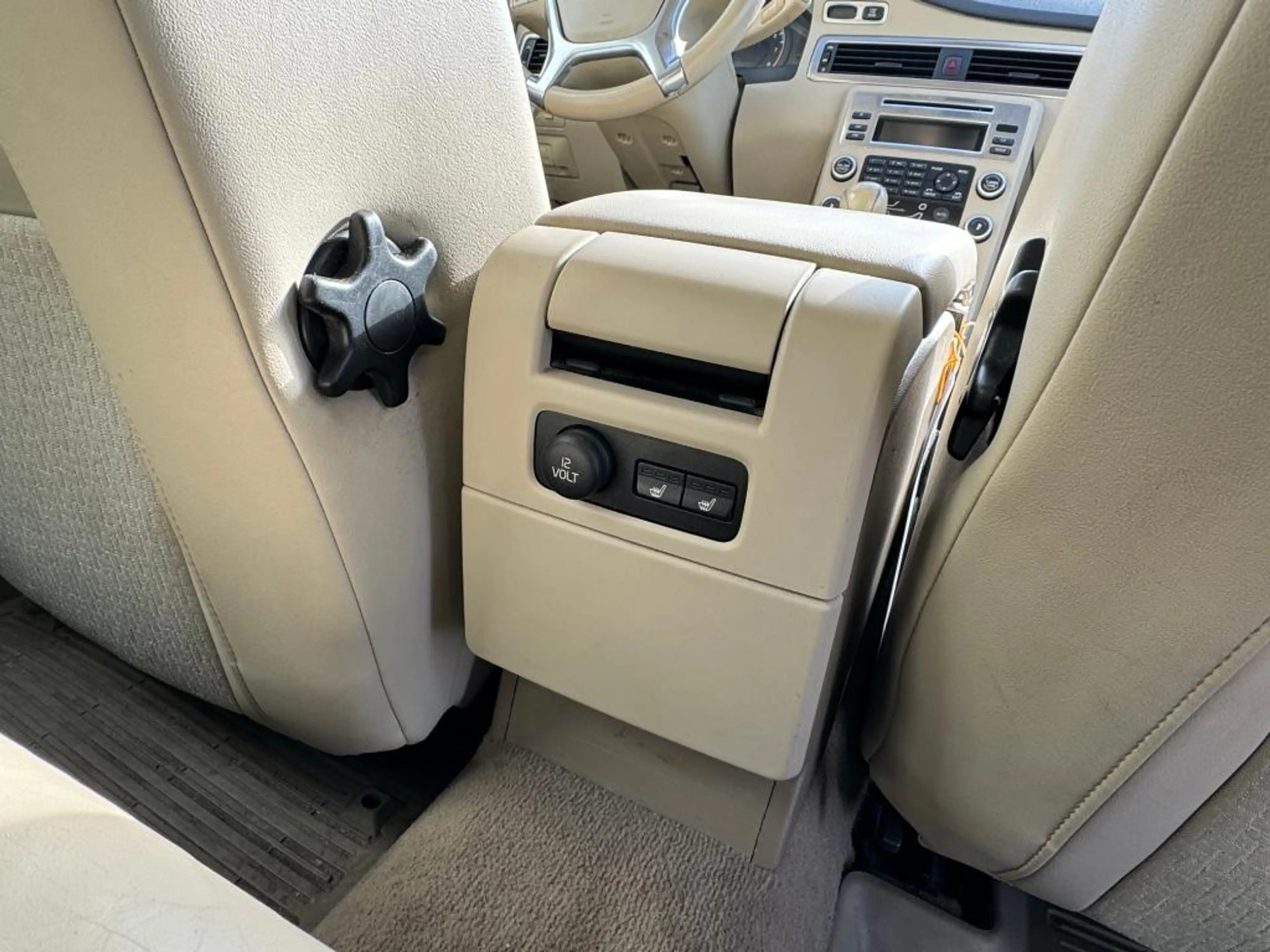 Volvo V70 2.5 FT Summum — photo 11