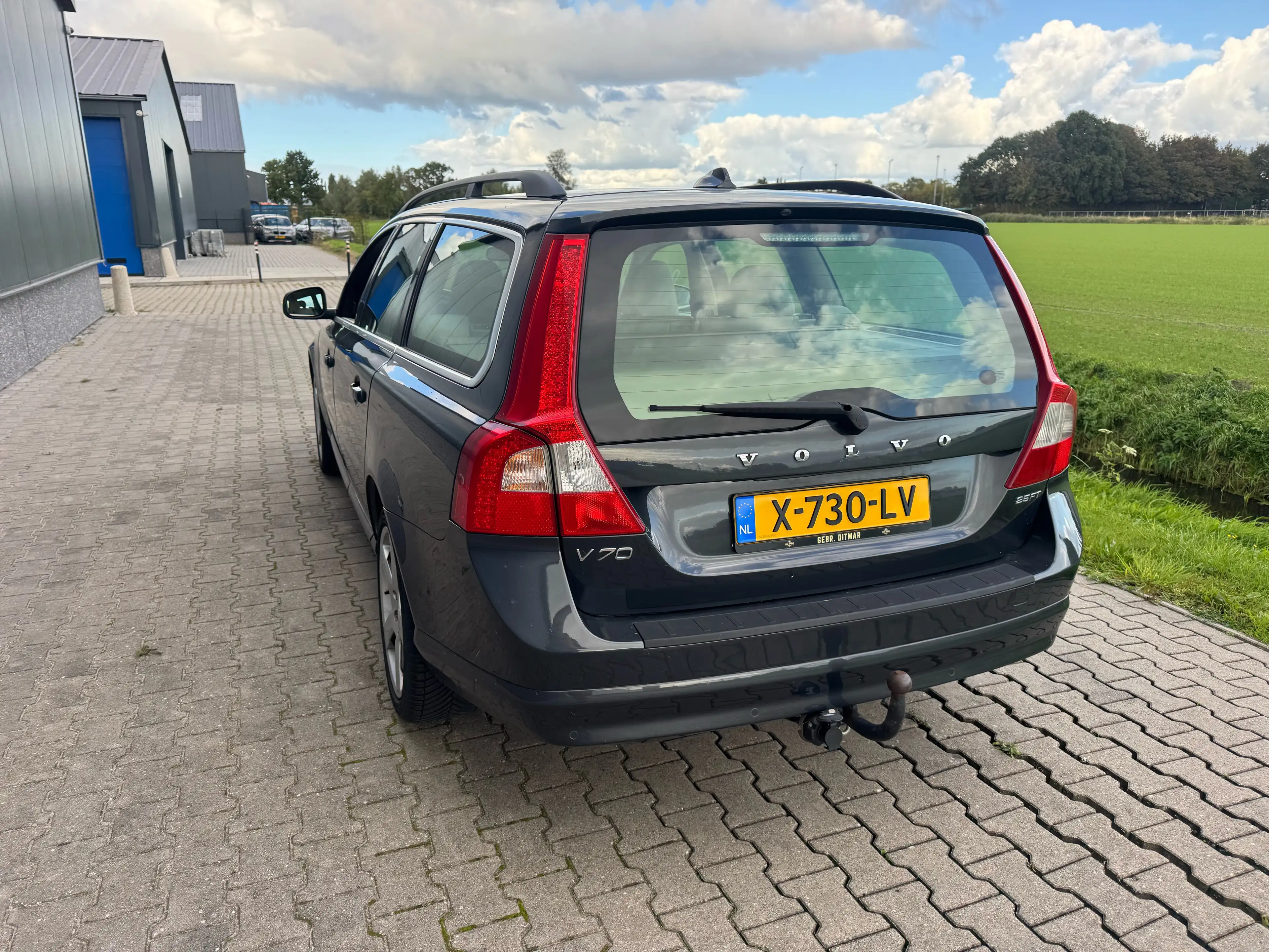 Volvo V70 2.5 FT Summum — photo 7