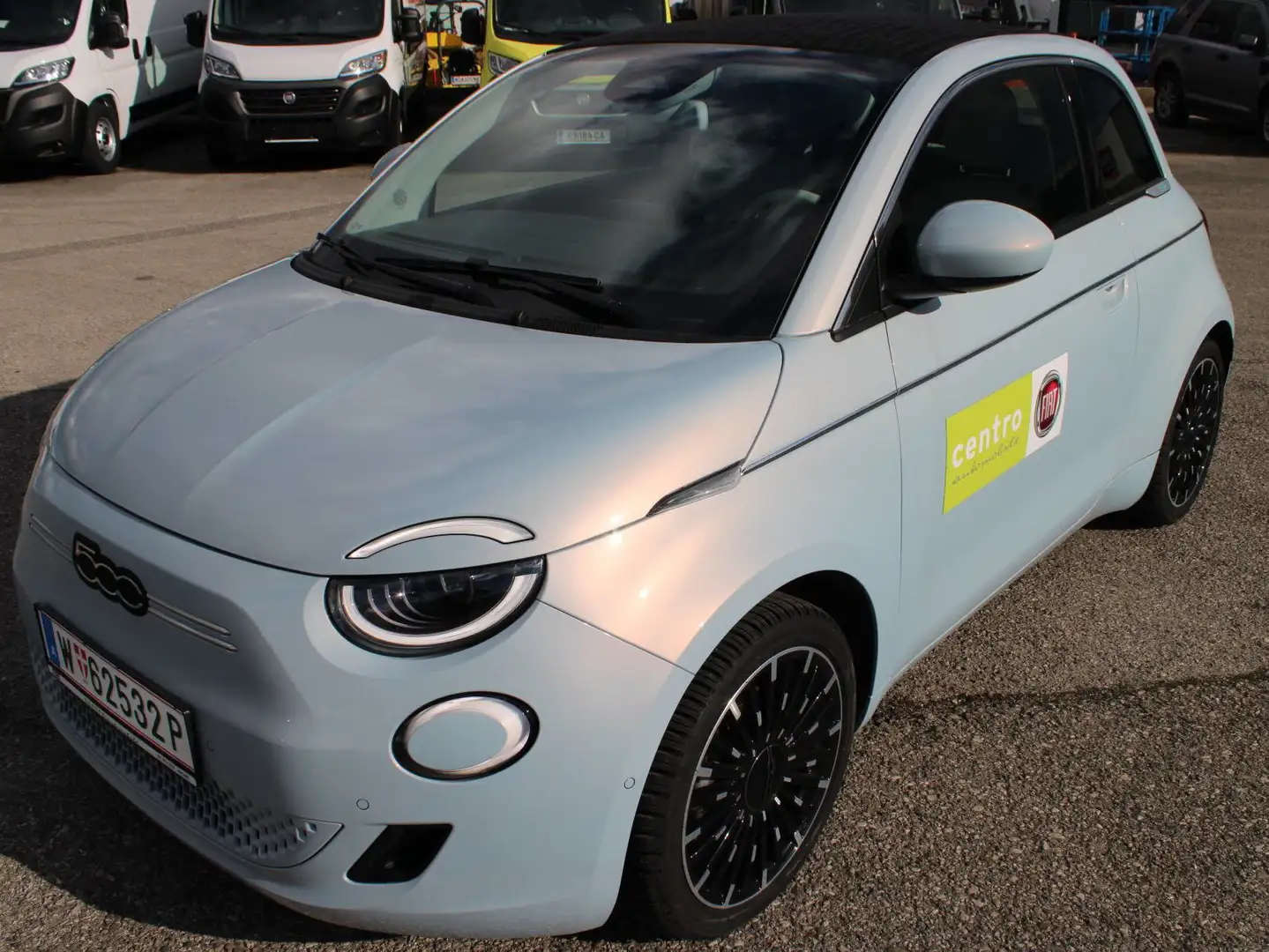 Fiat 500e LaPrima Cabrio 42kW/h Blau - 1