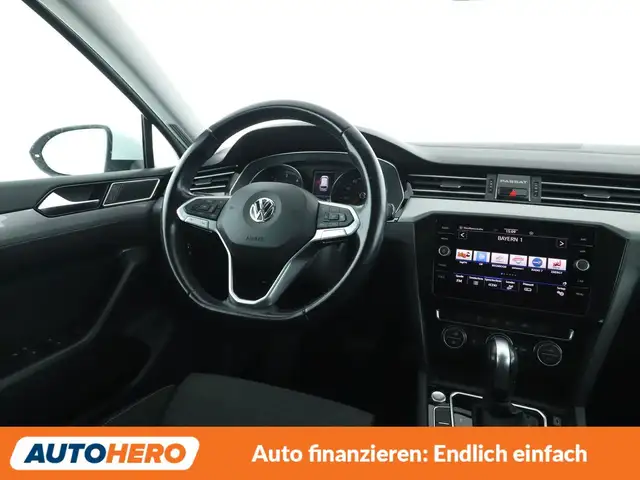 Volkswagen Passat view 13