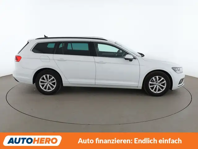 Volkswagen Passat view 7