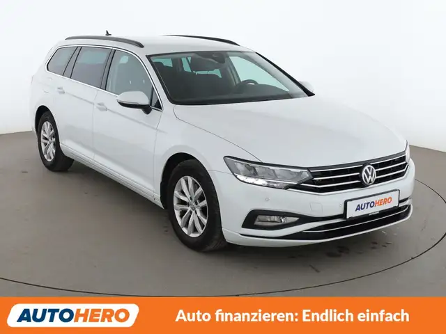 Volkswagen Passat view 8