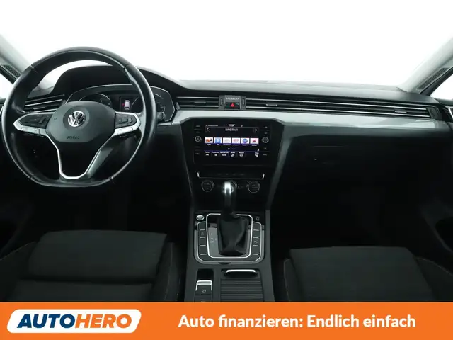 Volkswagen Passat view 12