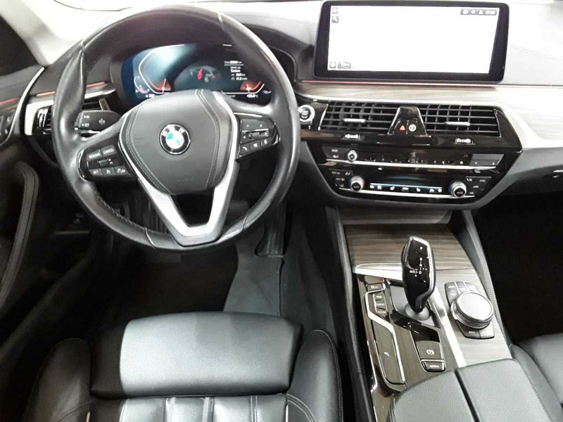 BMW 530 530i xDrive Touring Aut. Luxury Line AHK KAM — photo 10