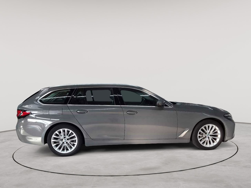 BMW 530 530i xDrive Touring Aut. Luxury Line AHK KAM — photo 3