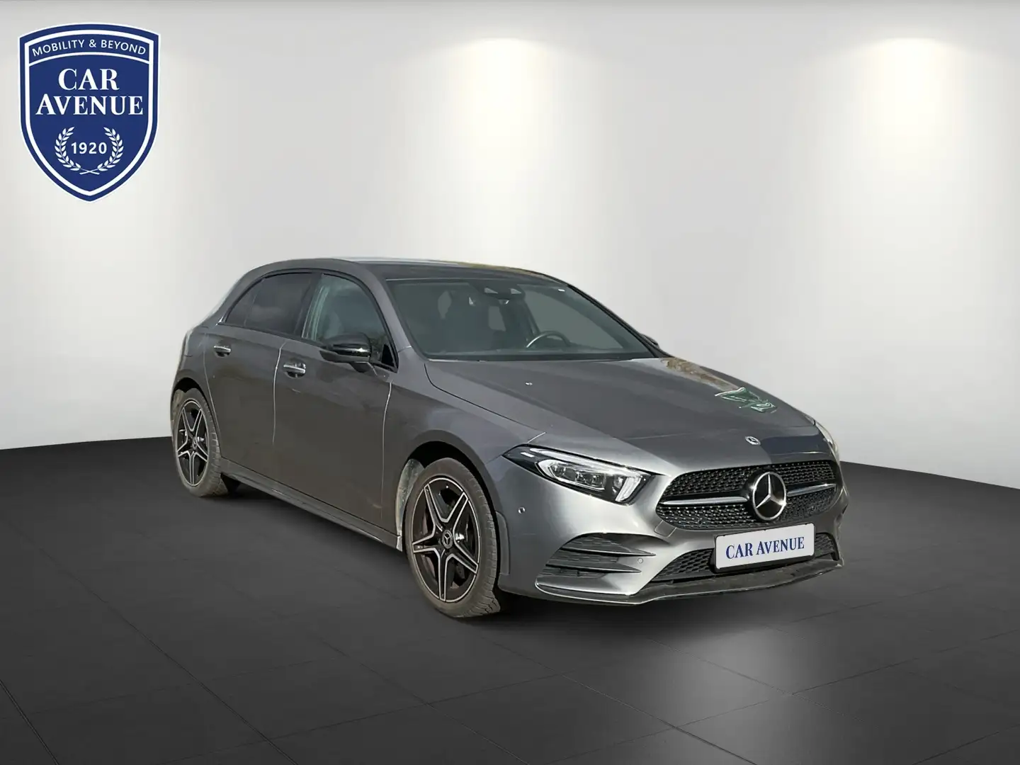 Mercedes-Benz A 250 e AMG Line Premium Plus Pano Gris - 2