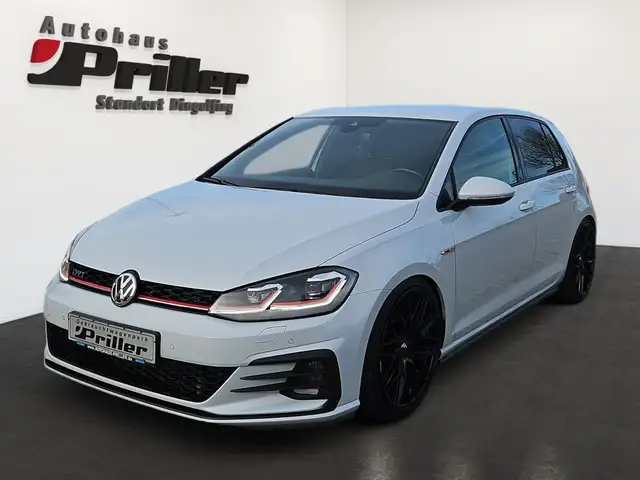 Volkswagen Golf GTI 2.0 TSI 5-türig/NAVI/LED/SHZ/Alu 19"