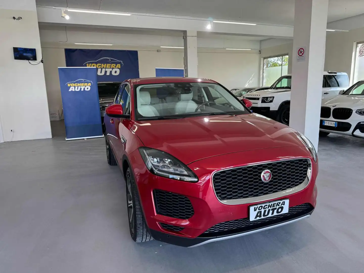 Jaguar E-Pace 2.0D 180 CV AWD aut. R-Dynamic HSE Rouge - 1