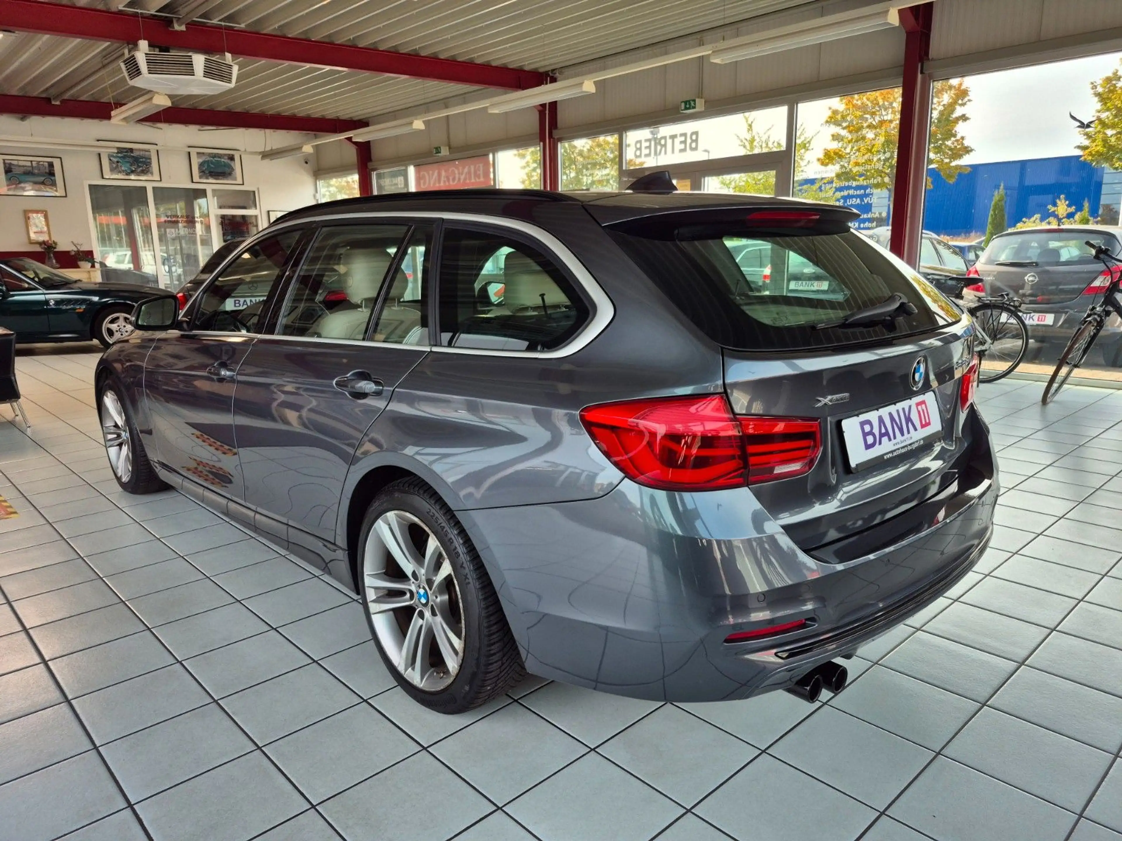 BMW 328 i xDrive Touring Sport Line Leder Navi Kamera — photo 8
