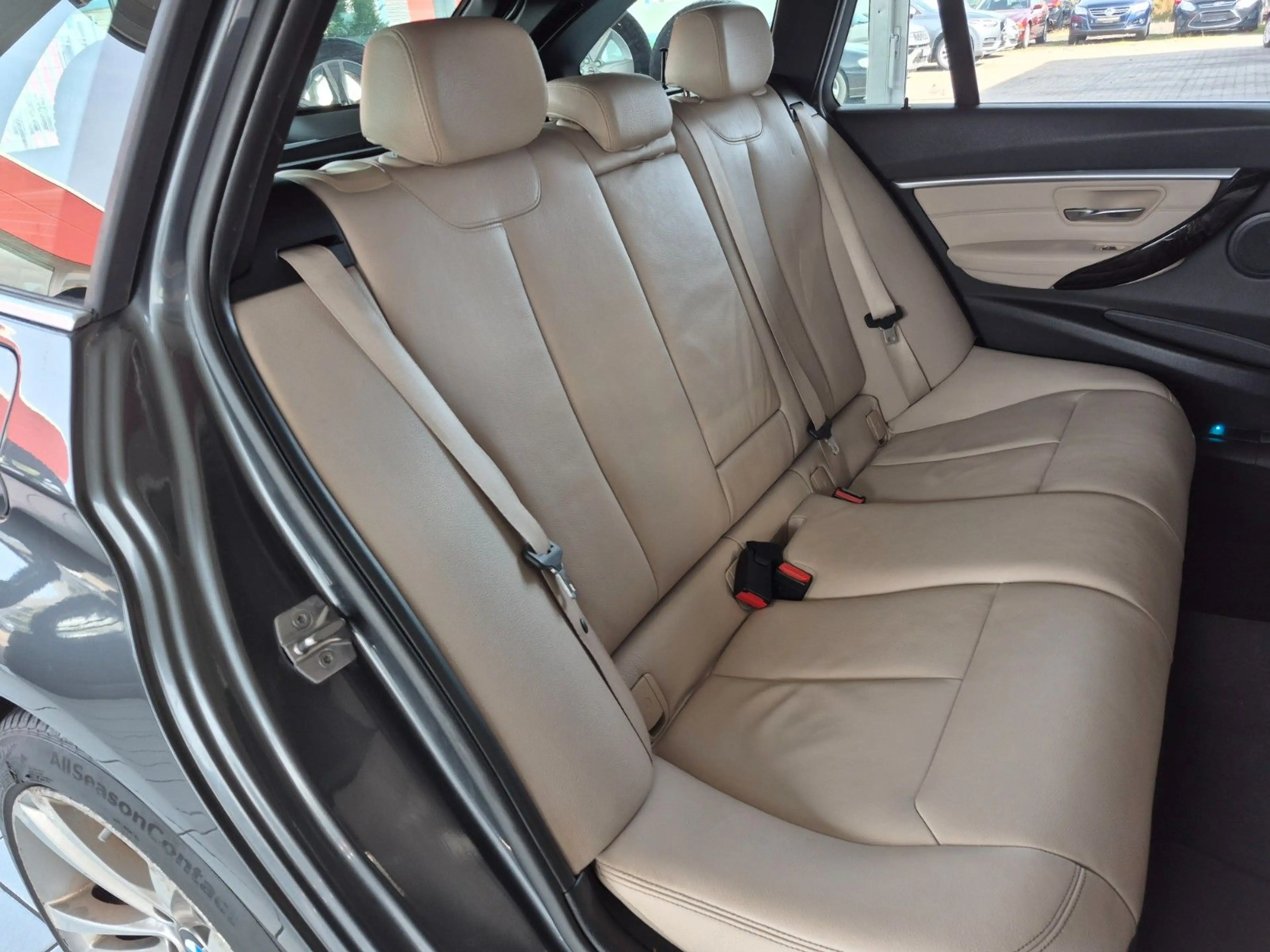 BMW 328 i xDrive Touring Sport Line Leder Navi Kamera — photo 14
