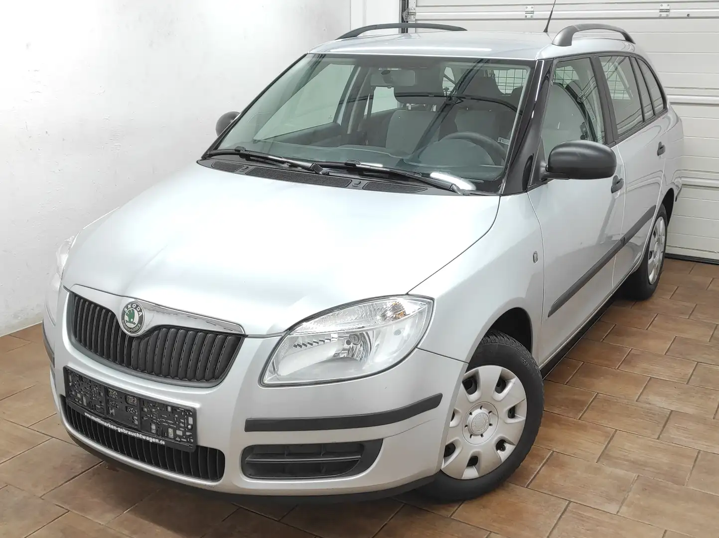 Skoda Fabia 1.2 KLIMA ESP 1-HAND EURO4 ISOFIX ISO Cool Edition Grau - 1