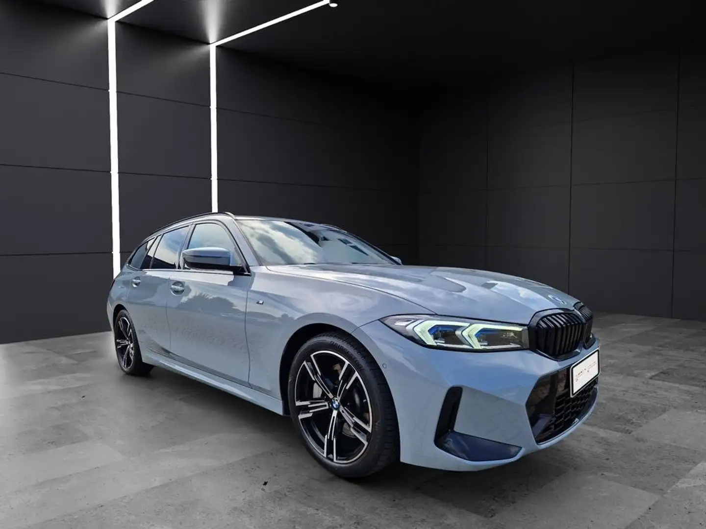 BMW 330 330d Touring mhev 48V xdrive M Sport LED/HuD Grigio - 2