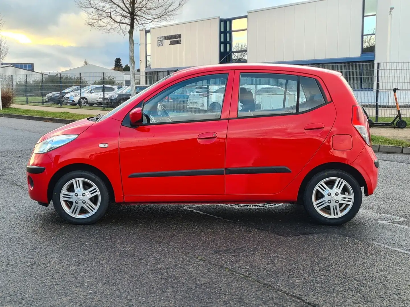 Hyundai i10 Classic*Autom.*Klima* Rojo - 2