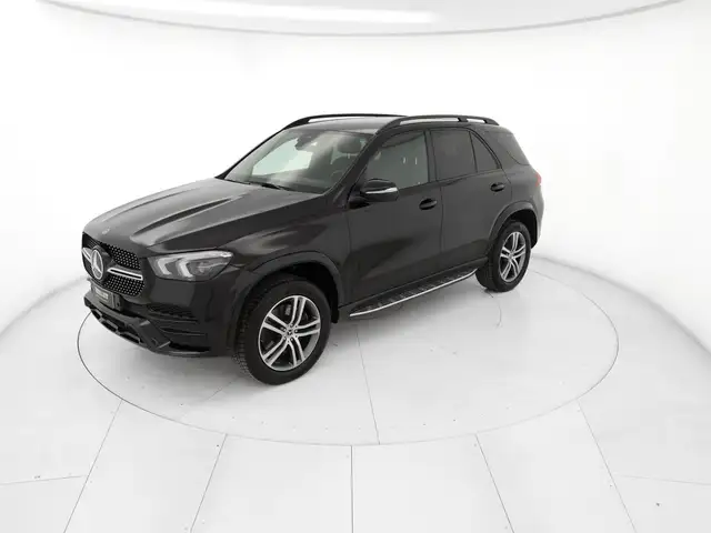 Mercedes-Benz Gle view 2