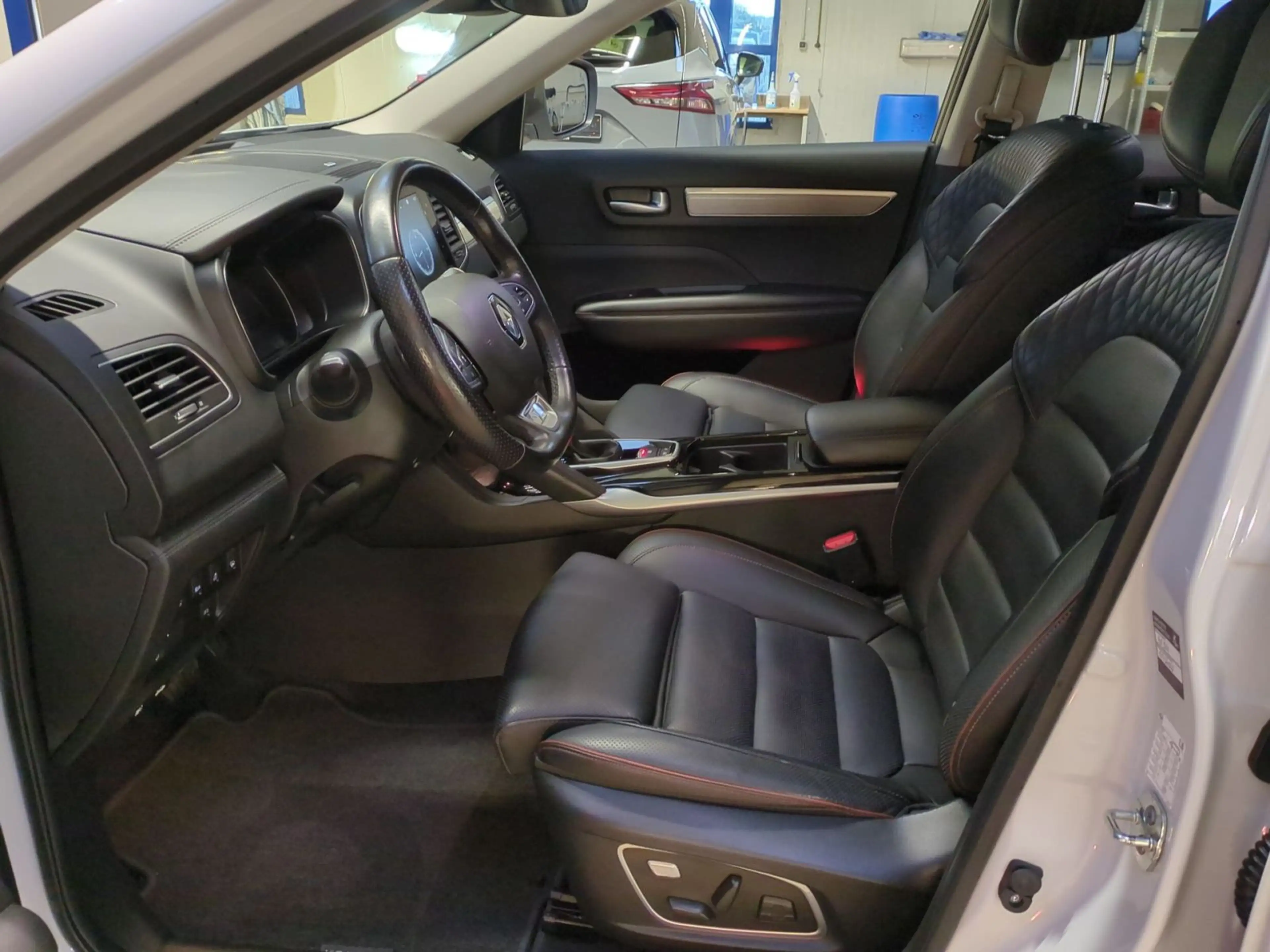 Renault Koleos Initiale Paris BLUE dCi185 4WD*Leder*SHZ* — photo 12