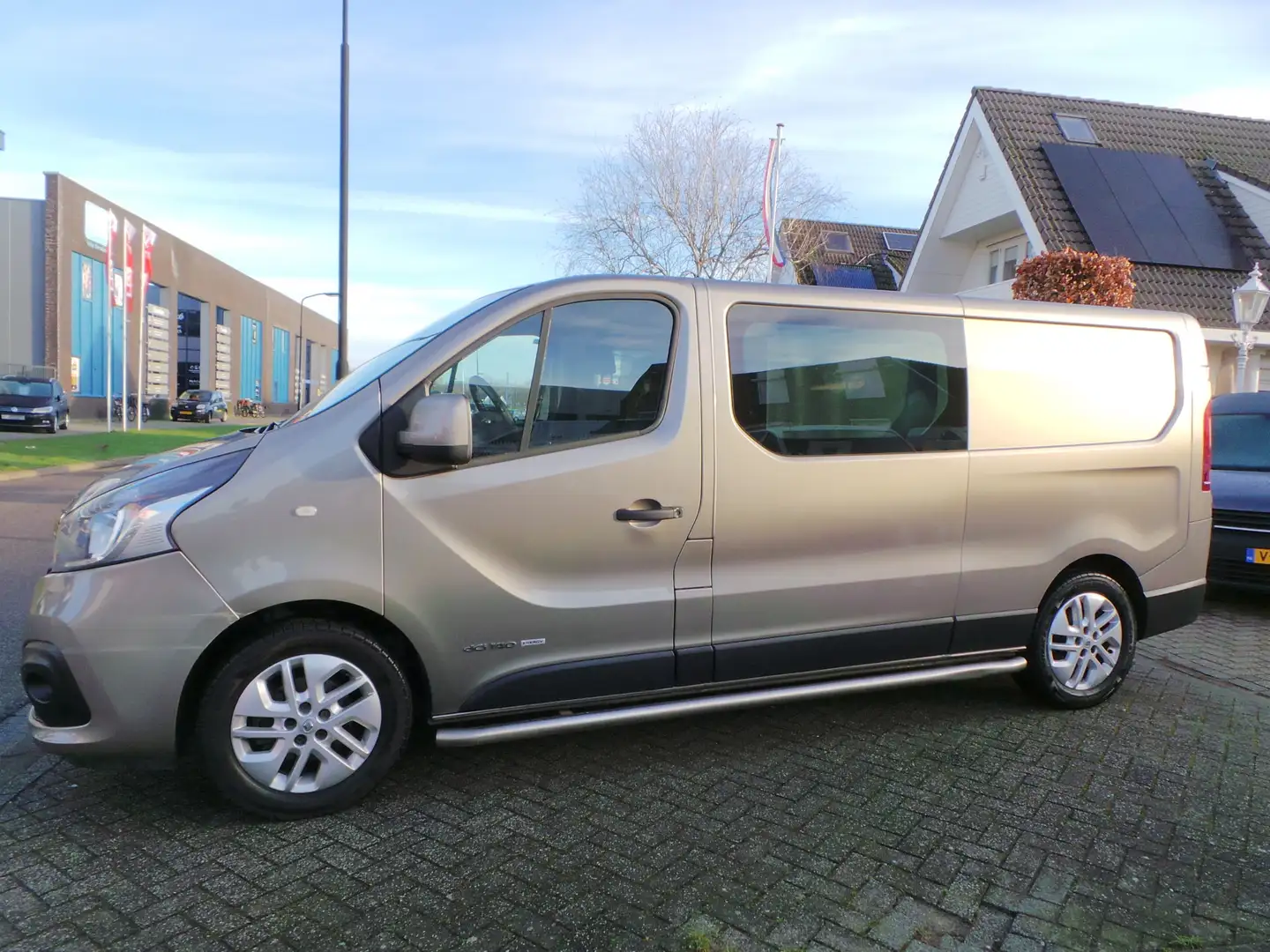 Renault Trafic 1.6 dCi T29 L2H1 DC Turbo2 Energy Airco,Cruise,Nav Brown - 1