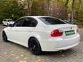 BMW 320 i LIM./1.HAND/AUTOMATIK/KLIMAAUTO/PDC//GEPFL Weiß - thumbnail 6