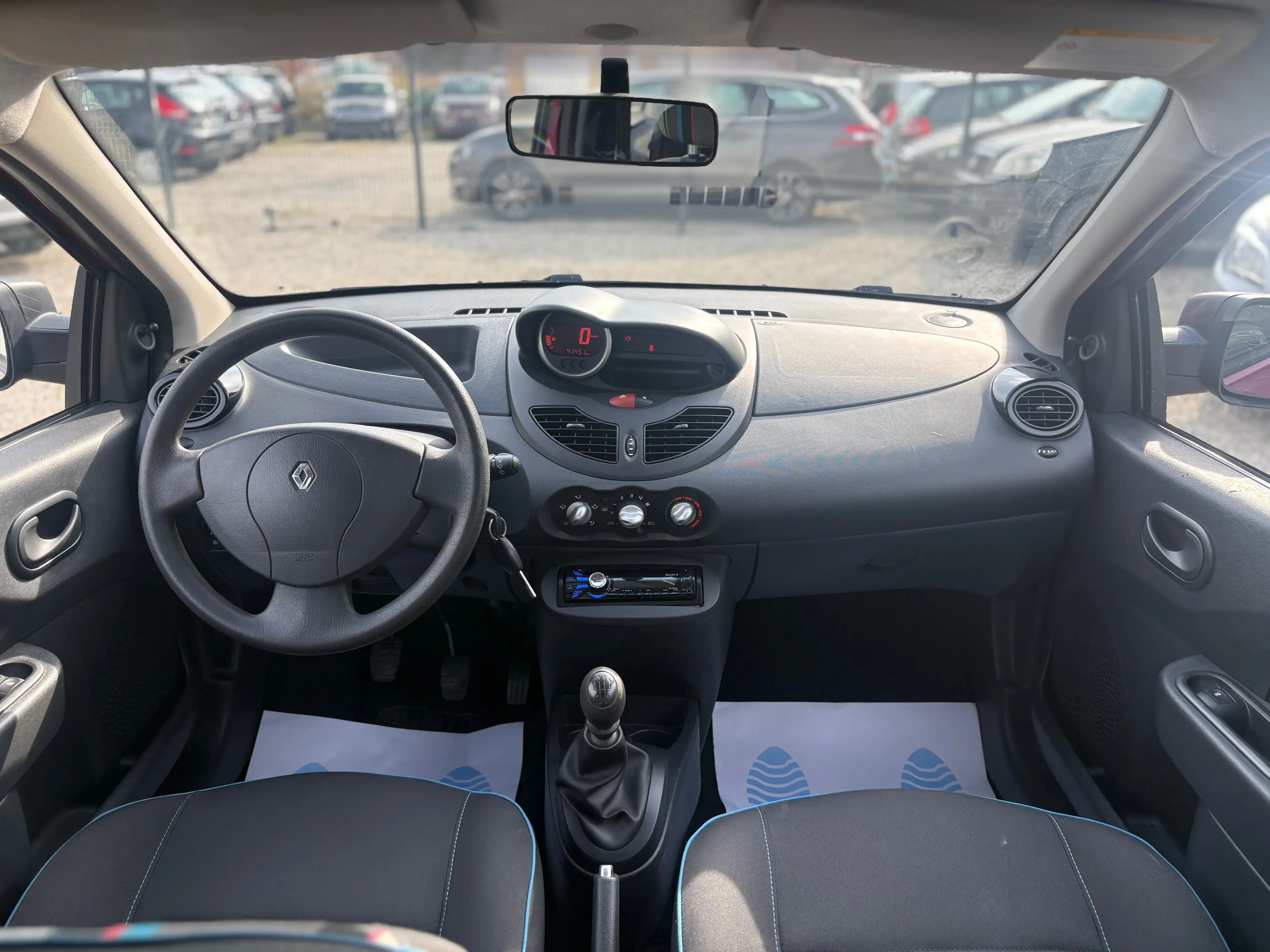 Renault Twingo Twingo 1.2i LEv Helios — photo 6