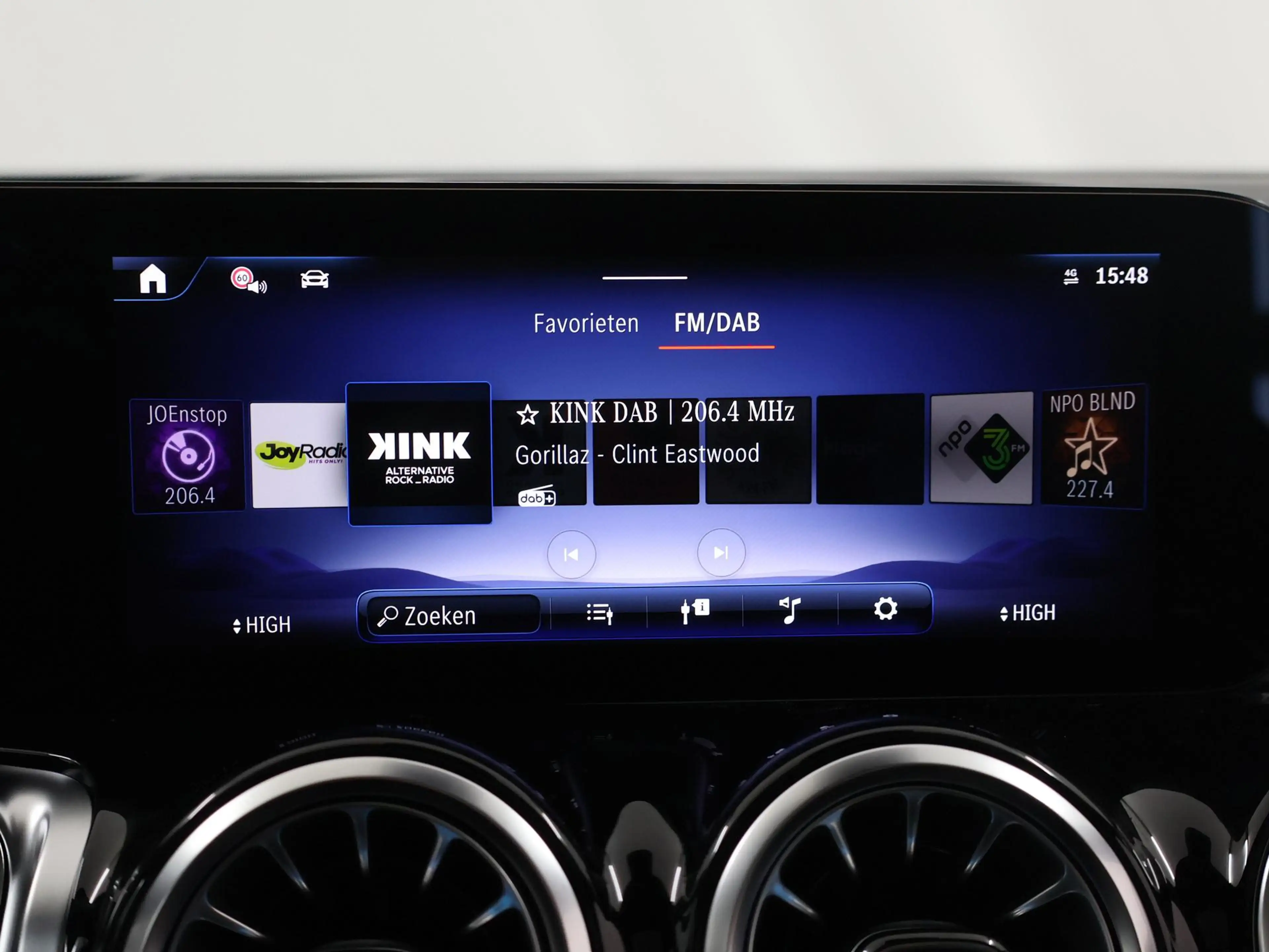 Mercedes-Benz EQB 250 250+ Business Solution AMG 71 kWh | Panoramaschuif — photo 14