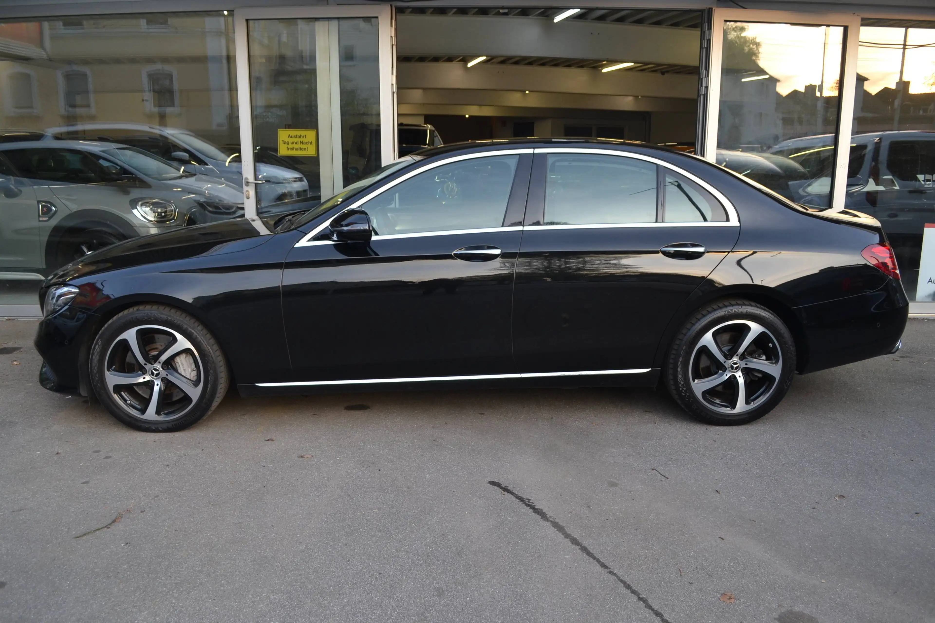 Mercedes-Benz E 400 D 4Matic *TV*BURMESTER*HEAD-UP*LEDER*MULTI-LED*ACC*SITZKLIMA*STANDHEIZUNG* — photo 7