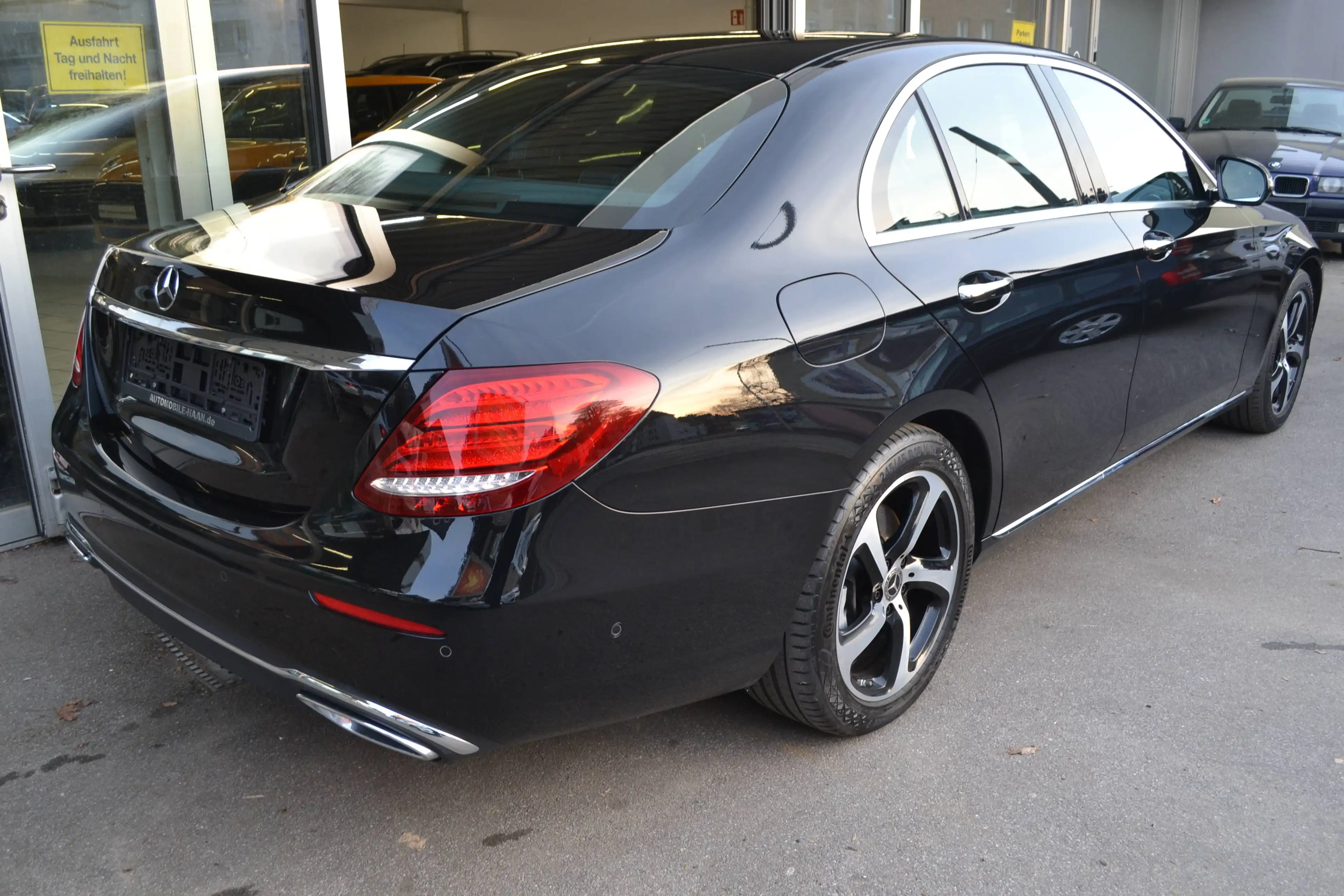 Mercedes-Benz E 400 D 4Matic *TV*BURMESTER*HEAD-UP*LEDER*MULTI-LED*ACC*SITZKLIMA*STANDHEIZUNG* — photo 6