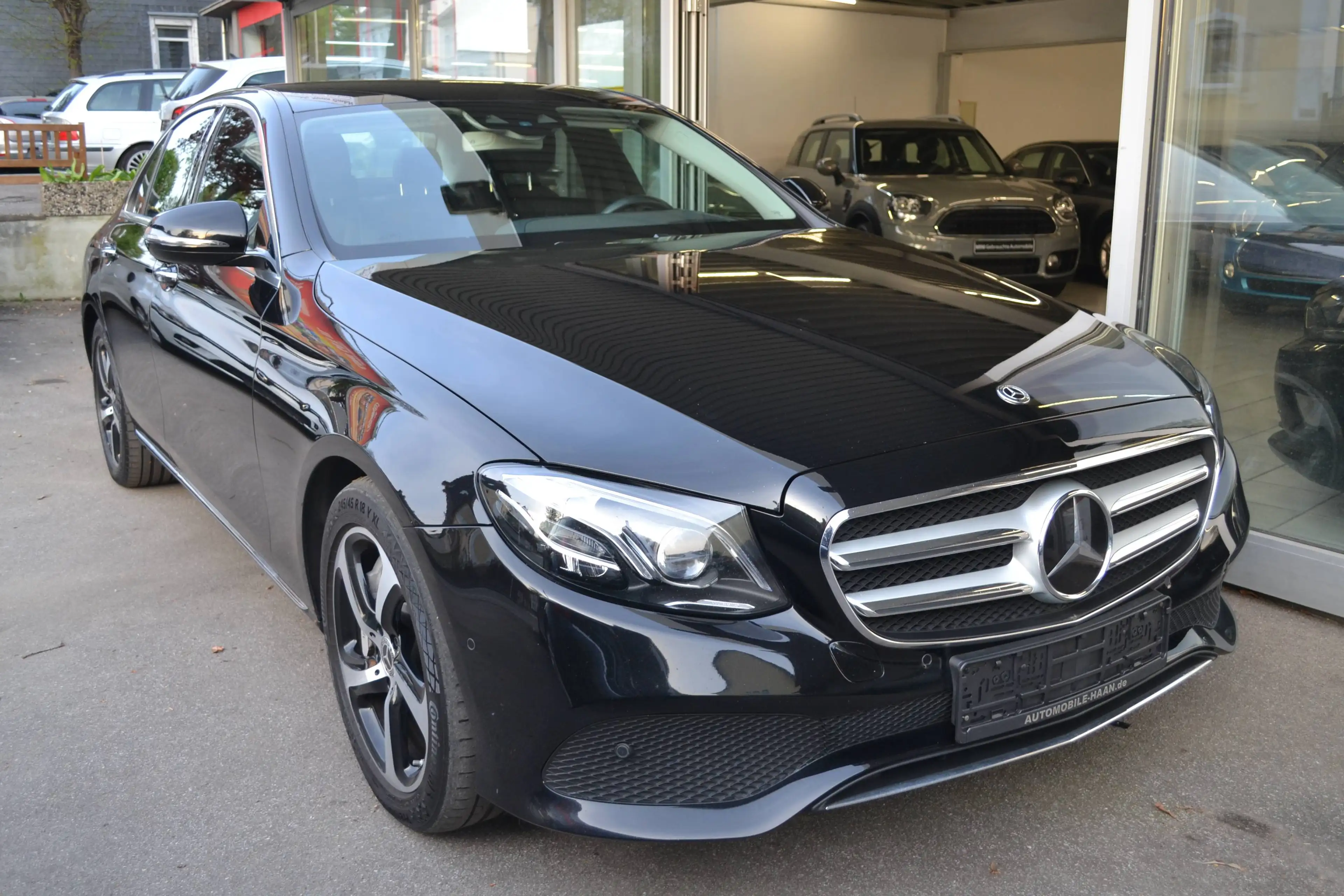 Mercedes-Benz E 400 D 4Matic *TV*BURMESTER*HEAD-UP*LEDER*MULTI-LED*ACC*SITZKLIMA*STANDHEIZUNG* — photo 2