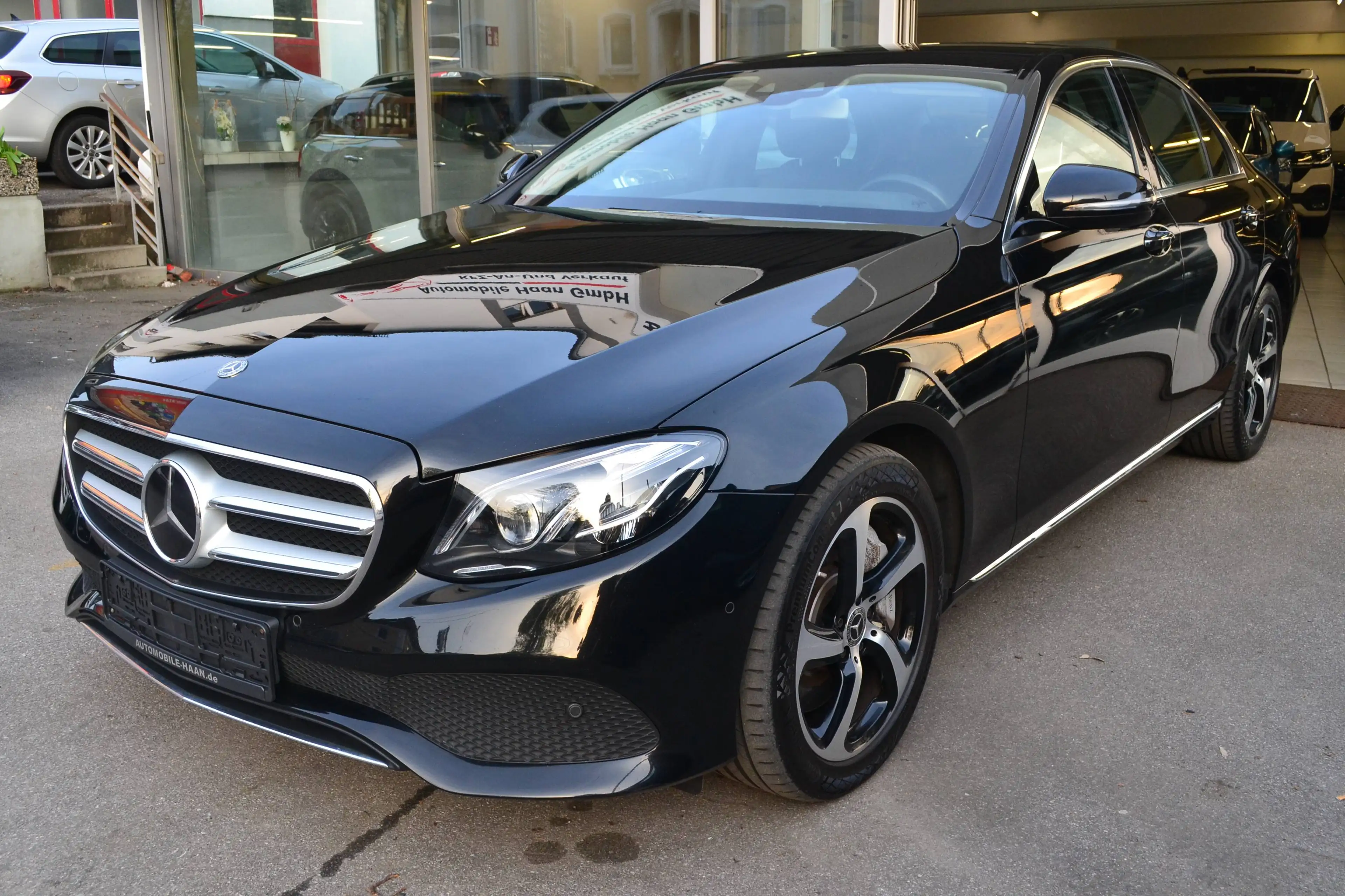 Mercedes-Benz E 400 D 4Matic *TV*BURMESTER*HEAD-UP*LEDER*MULTI-LED*ACC*SITZKLIMA*STANDHEIZUNG*