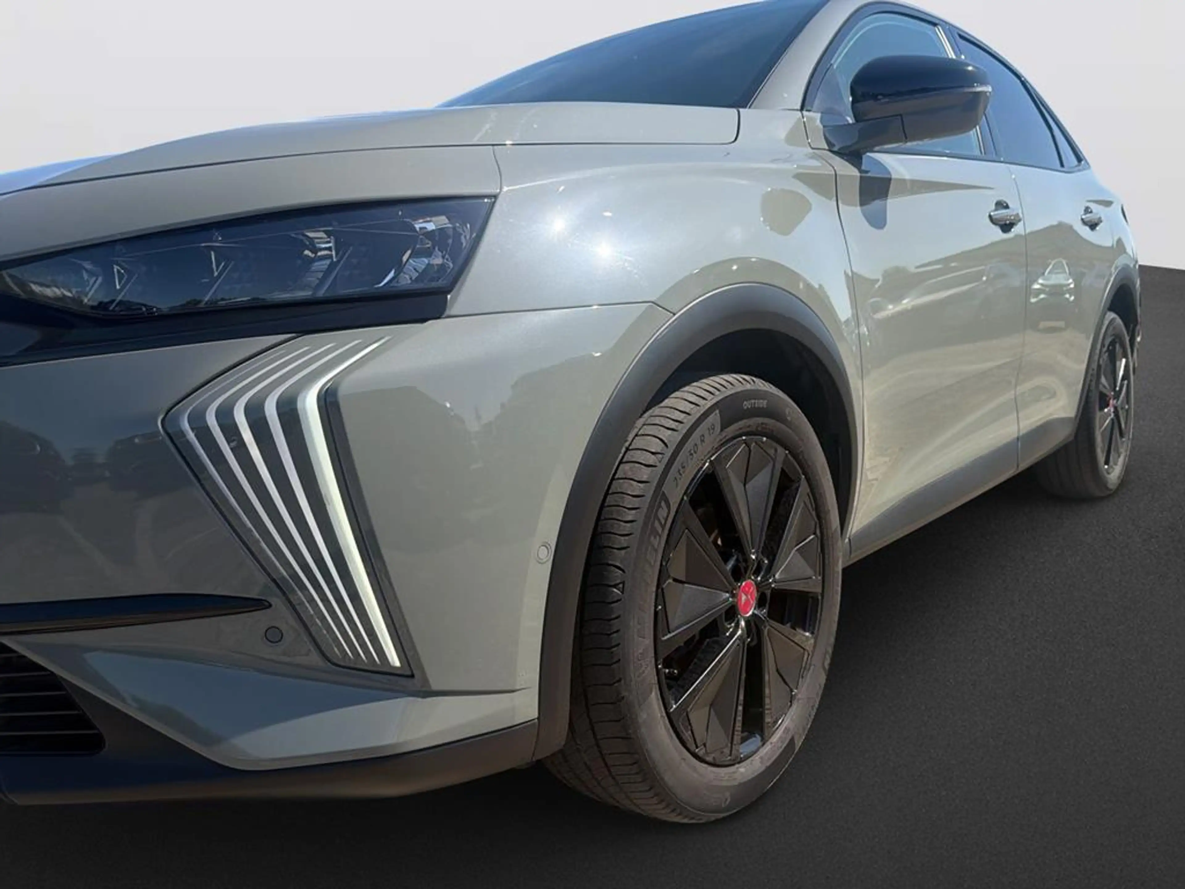 DS Automobiles DS 7 Performance Line — photo 9