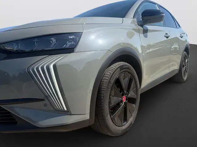DS Automobiles DS 7 view 9