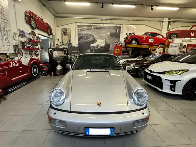 Porsche 964 911 Carrera 4